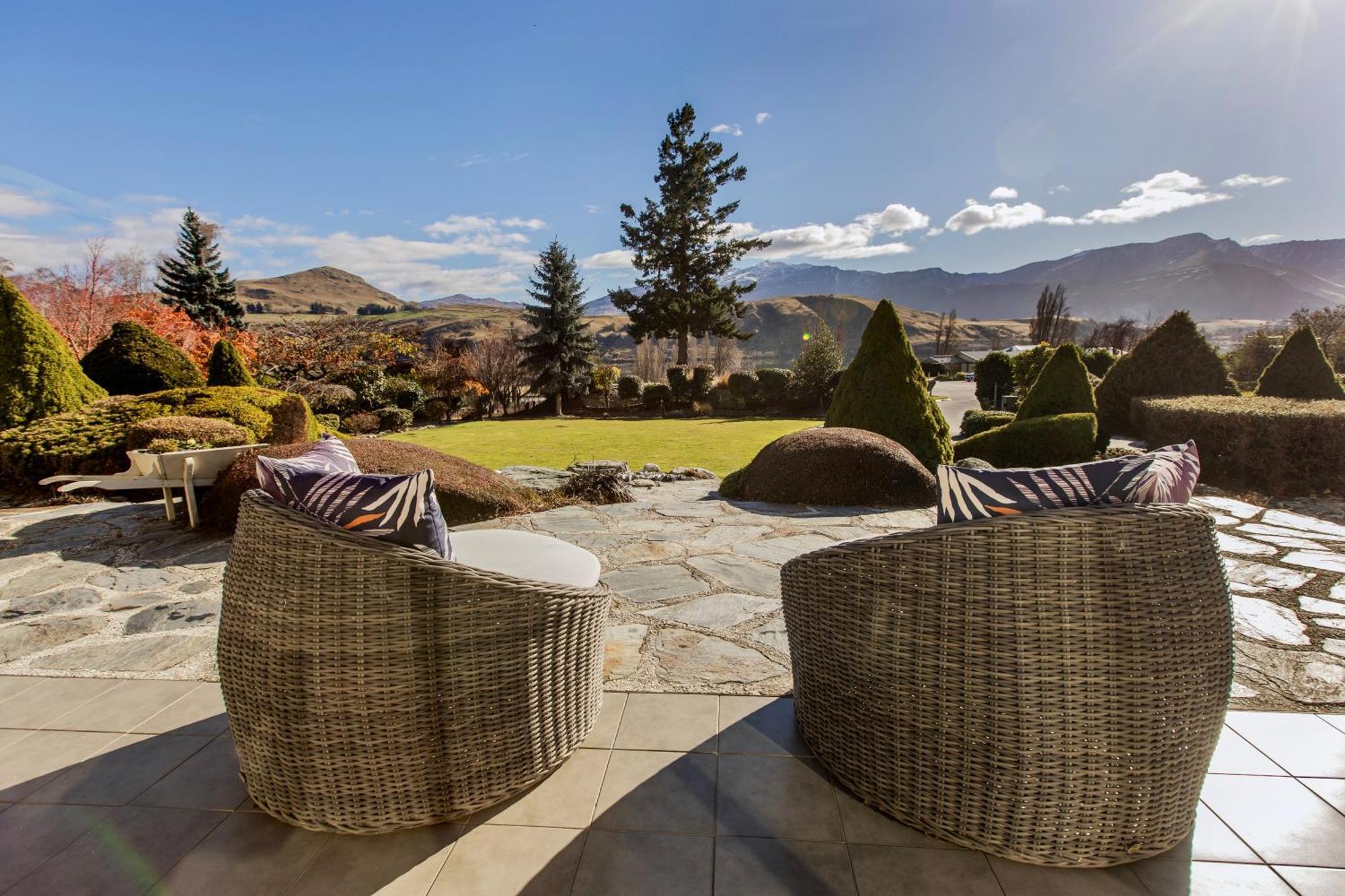 The Shan'S Lodge Queenstown Extérieur photo