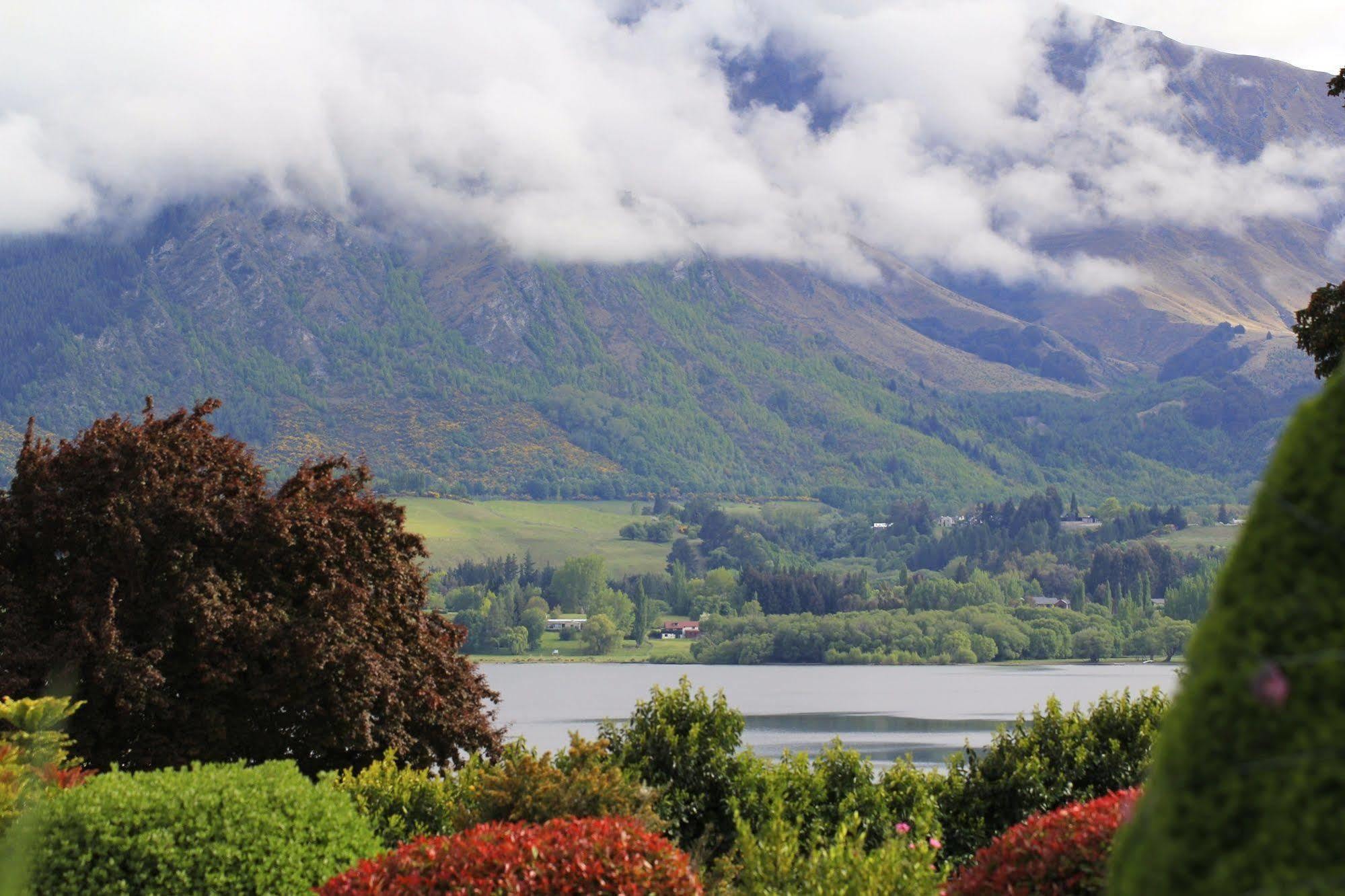 The Shan'S Lodge Queenstown Extérieur photo